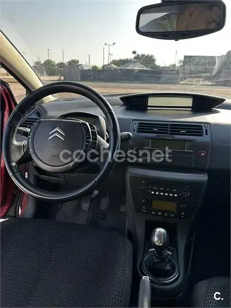 Usado Citroën C4 110 CV (80 kW) 2005 Rojo Berlina