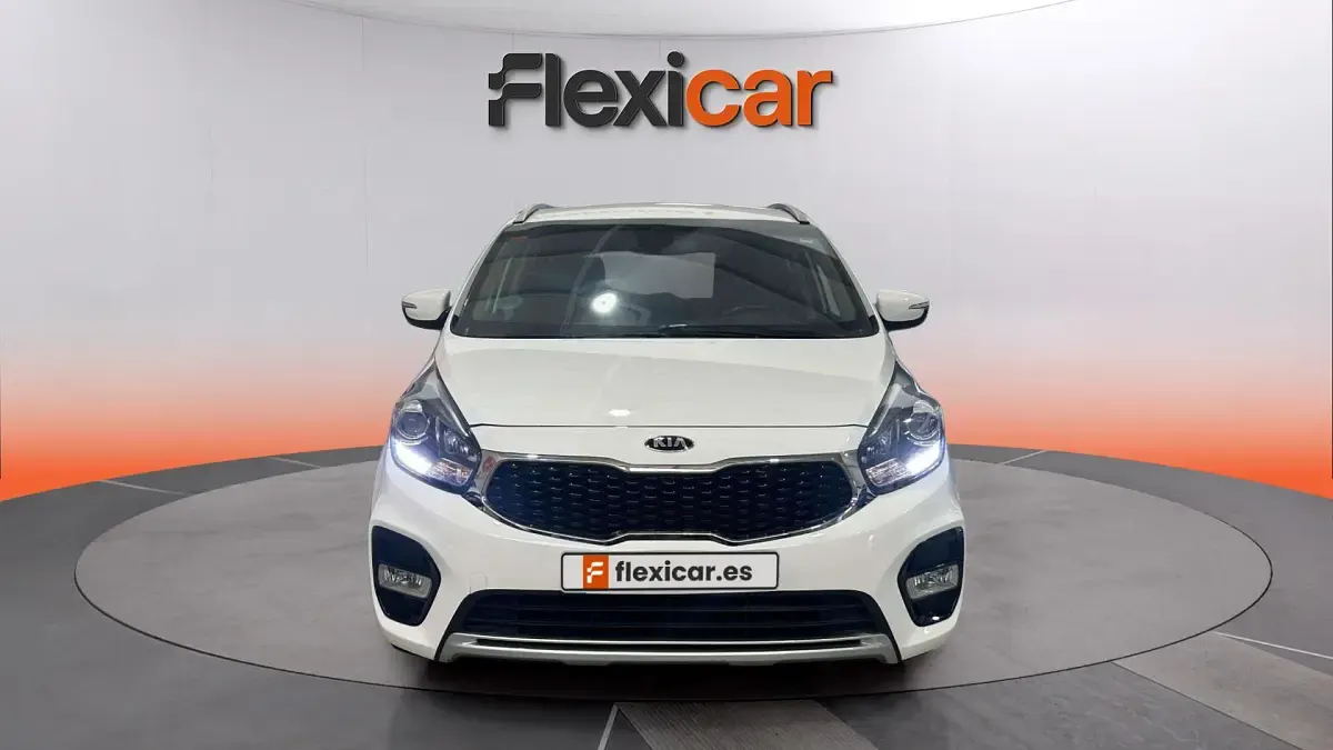 Usado Kia Carens 136 CV (100 kW) 2017 Blanco Monovolumen