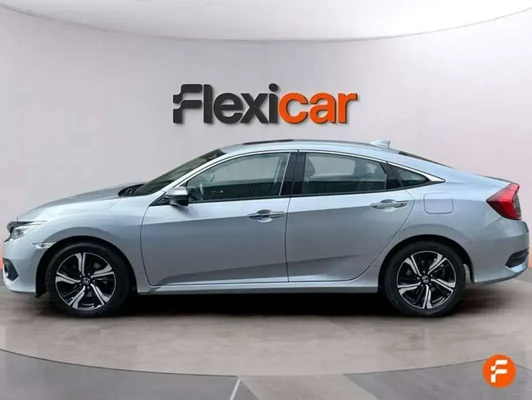 Usado Honda Civic Executive 120 CV (88 kW) 2019 Gris Berlina