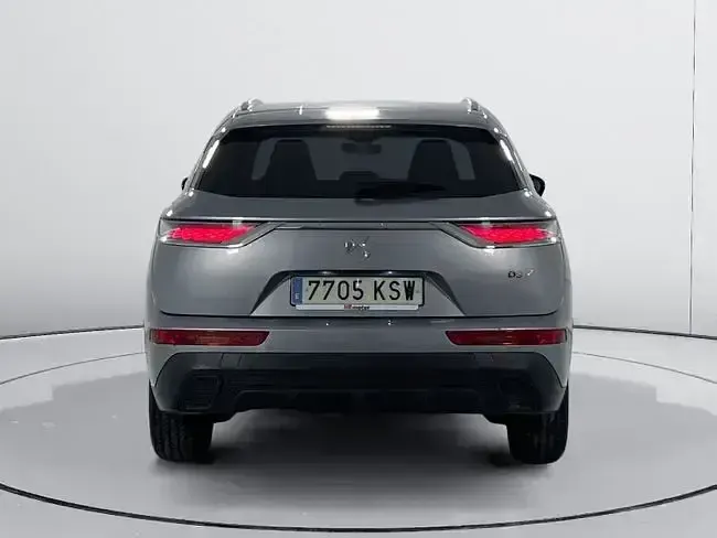 Usado DS Automobiles DS7 Crossback Be Chic 130 CV (95 kW) 2019 Gris SUV