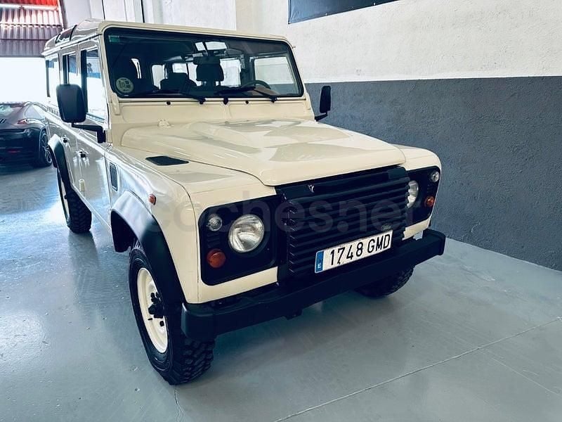 Usado Land Rover Defender SE 122 CV (89 kW) 2010 Blanco Familiar