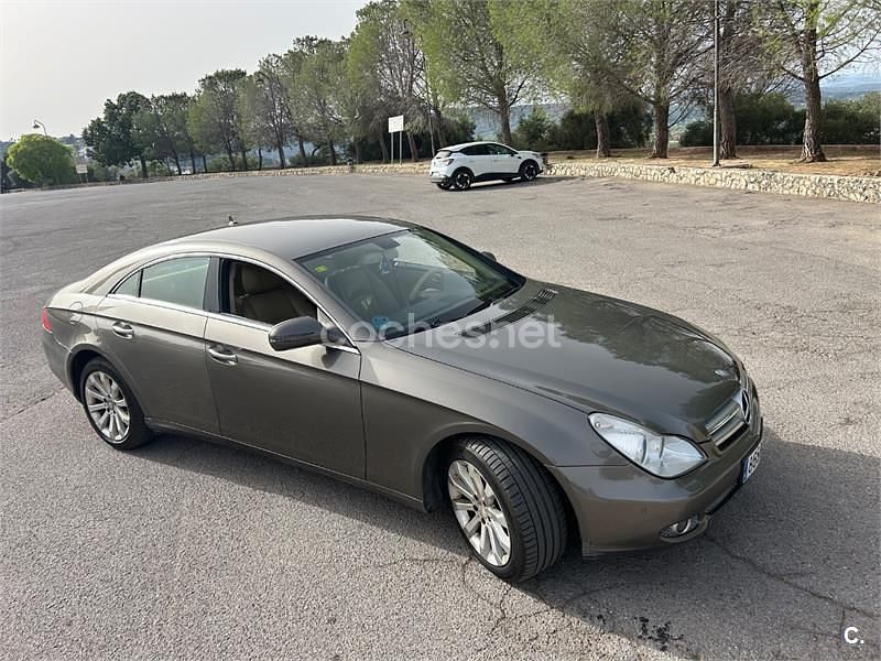 Usado Mercedes CLS300 231 CV (169 kW) 2009 Gris / plata Berlina