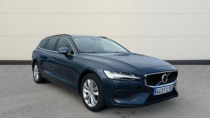 Usado Volvo V60 Momentum 197 CV (144 kW) 2021 Azul Familiar