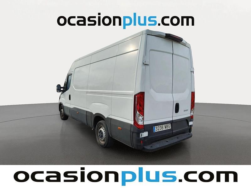Usado Iveco Daily 156 CV (114 kW) 2022 Blanco Familiar