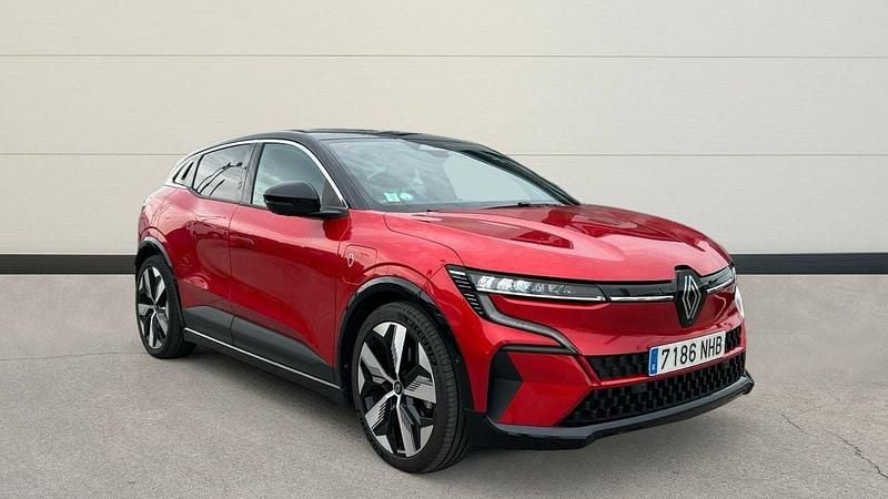 Rojo Usado 2023 Renault Mégane IV Techno | 25.900 € - Imagen 1/4