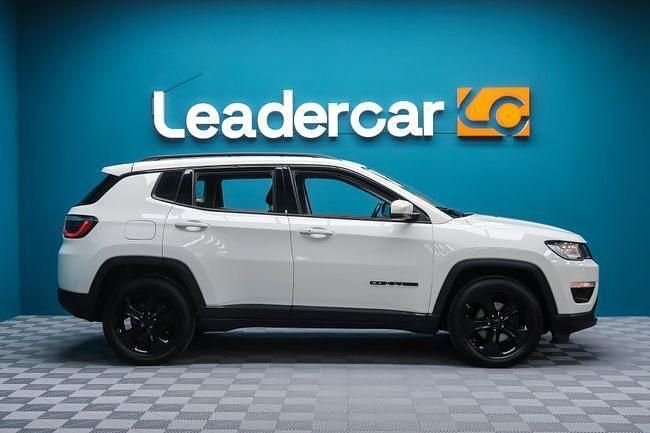Usado Jeep Compass Night Eagle 140 CV (102 kW) 2019 Blanco SUV