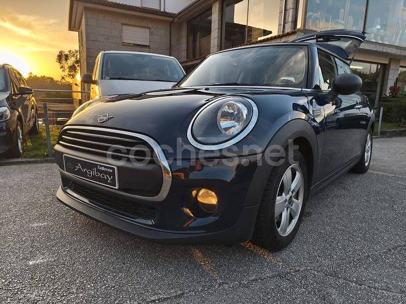 Usado Mini ONE 102 CV (75 kW) 2019 Azul Utilitario