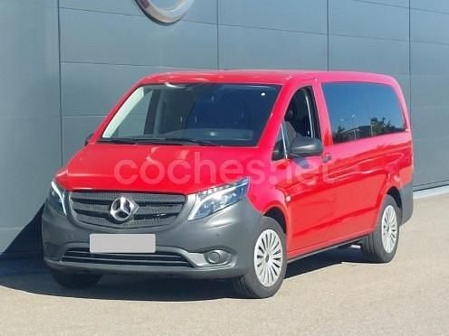 Usado Mercedes Vito 136 CV (100 kW) 2024 Rojo Van