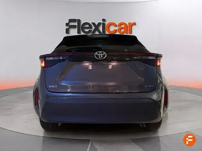Usado Toyota Yaris Active 130 CV (95 kW) 2025 Gris Utilitario