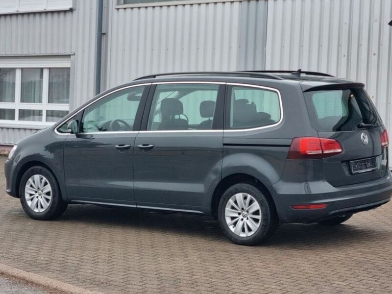 Usado VW Sharan Edition 150 CV (110 kW) 2020 Gris Monovolumen