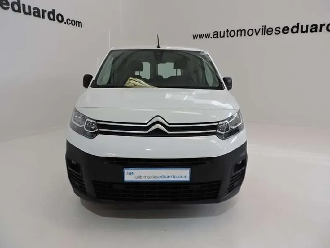 Usado Citroën Berlingo Live 102 CV (75 kW) 2020 Blanco Monovolumen