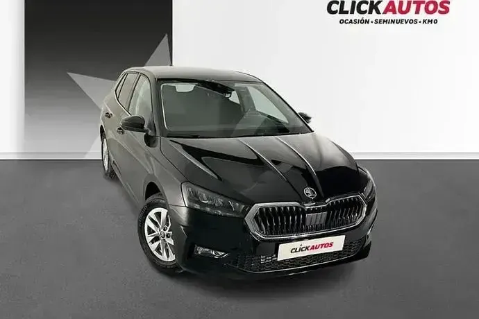 Usado Skoda Fabia Selection 115 CV (84 kW) 2025 Plata Utilitario
