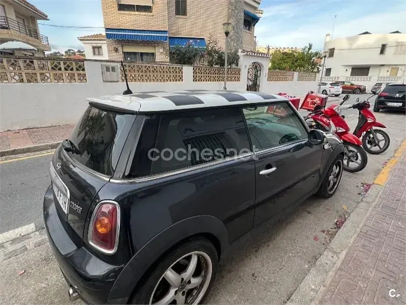 Usado Mini Cooper D 110 CV (80 kW) 2007 Negro Utilitario