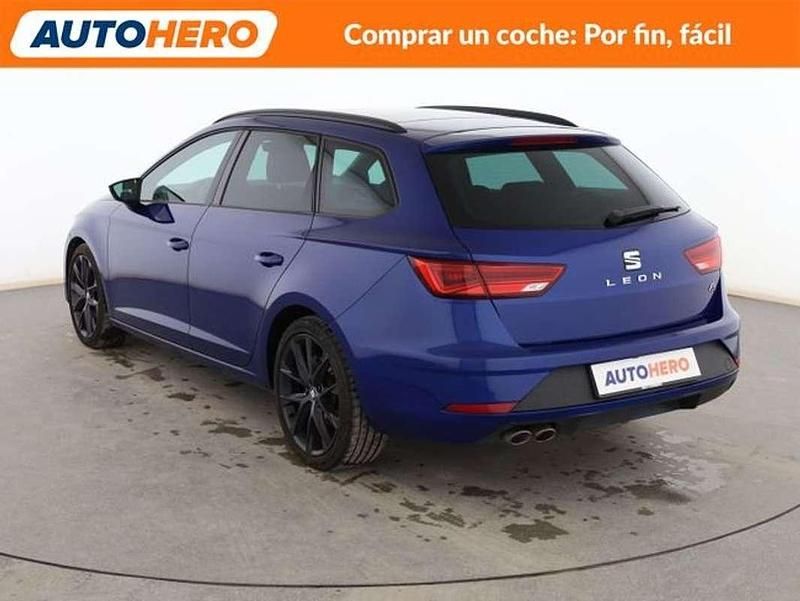 Usado Seat Leon ST FR 150 CV (110 kW) 2020 Azul Familiar