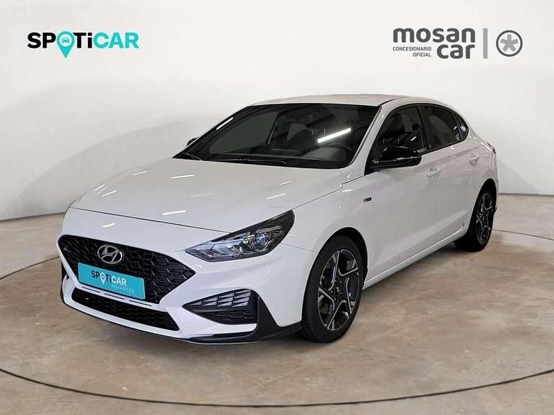 Blanco Usado 2023 Hyundai i30 N Line Berlina | 16.500 € (Precio justo) - Imagen 1/3