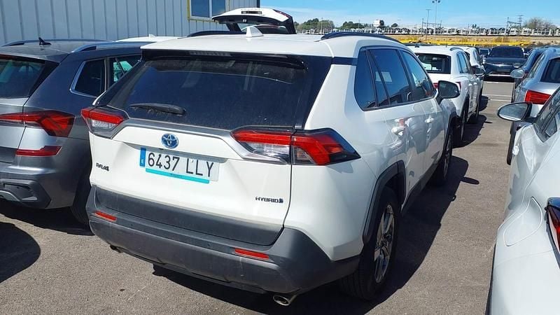 Usado Toyota RAV4 Advance 218 CV (160 kW) 2021 Blanco SUV
