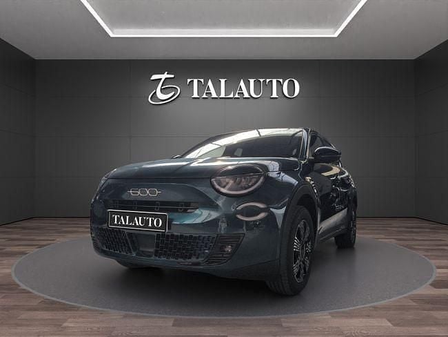 Nuevo Fiat 600 145 CV (106 kW) 2025 Negro SUV