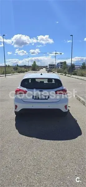 Usado Ford Focus Trend 95 CV (69 kW) 2022 Blanco Berlina