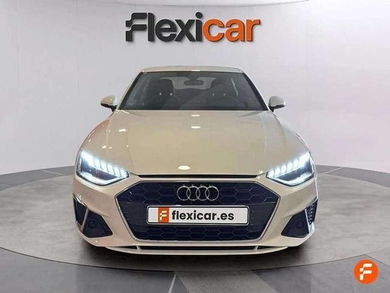 Usado Audi A4 Advanced Plus 163 CV (119 kW) 2023 Blanco Berlina
