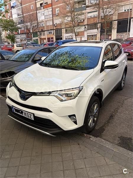 Usado Toyota RAV4 Hybrid Executive 197 CV (144 kW) 2018 Blanco SUV