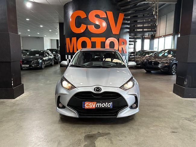 Usado Mazda 2 Center-Line 116 CV (85 kW) 2023 Gris Utilitario