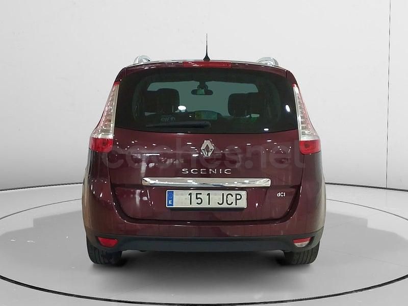 Usado Renault Grand Scénic III Bose Edition 130 CV (95 kW) 2015 Granate Monovolumen
