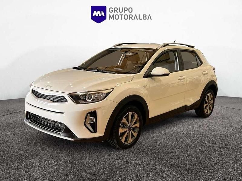 Usado Kia Stonic 120 CV (88 kW) 2022 Blanco SUV