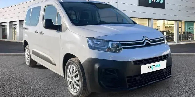Usado Citroën e-Berlingo Live 102 CV (75 kW) 2023 Blanco Monovolumen
