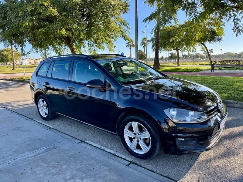 Negro Usado 2015 VW Golf VII Advance Familiar | 7990 € (Buen precio) - Imagen 1/4