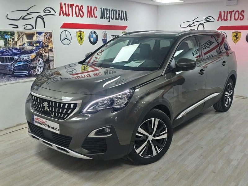 Usado Peugeot 5008 Allure 130 CV (95 kW) 2020 Gris / plata SUV
