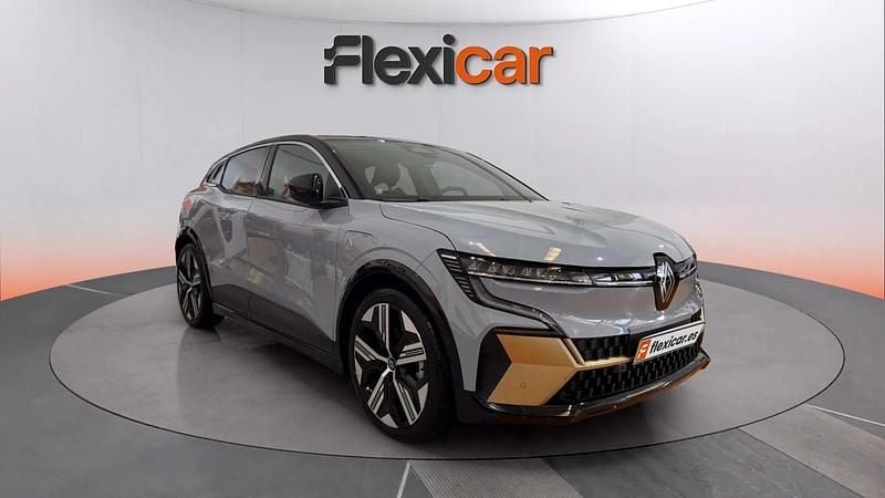 Usado Renault Megane E-Tech Techno 160 kW (218 CV) 2023 Gris Berlina