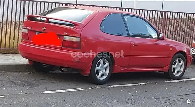 Usado Toyota Corolla Terra 110 CV (80 kW) 1996 Rojo Berlina