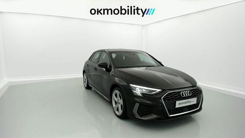 Usado Audi A3 Sportback S-Line 150 CV (110 kW) 2024 Mythosschwarz met. Utilitario