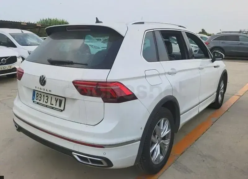 Usado VW Tiguan Allspace R-line 150 CV (110 kW) 2022 Blanco SUV
