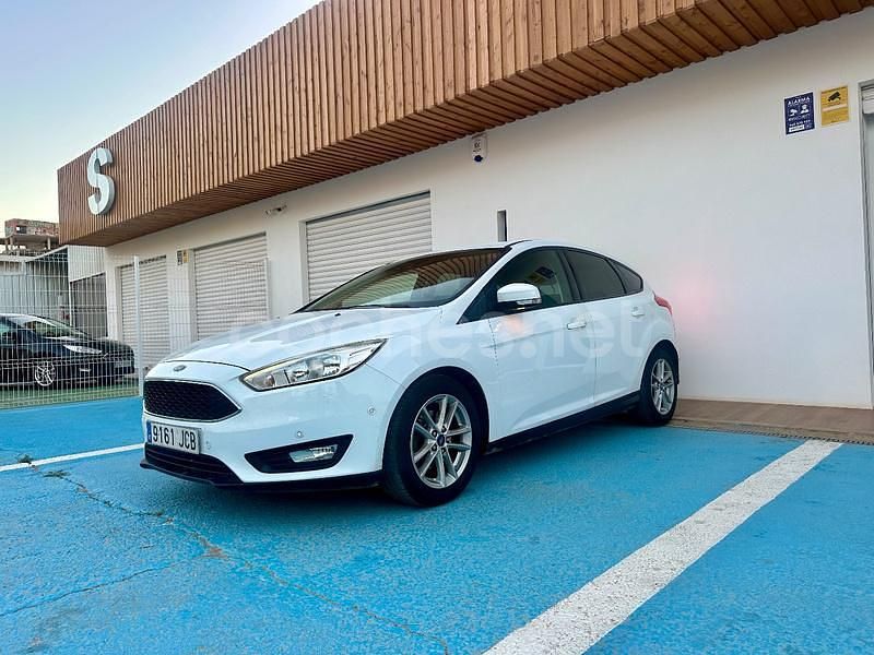 Usado Ford Focus Titanium 125 CV (91 kW) 2016 Blanco Berlina