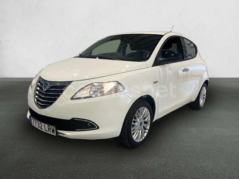 Blanco Usado 2013 Lancia Ypsilon Gold Utilitario | 6900 € (Precio justo) - Imagen 1/4