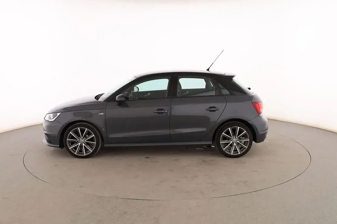 Usado Audi A1 Sportback 90 CV (66 kW) 2015 Gris Utilitario