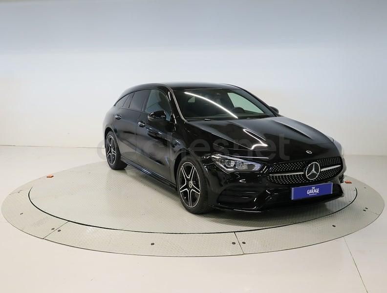 Usado Mercedes CLA200 Shooting Brake 150 CV (110 kW) 2023 Negro Familiar