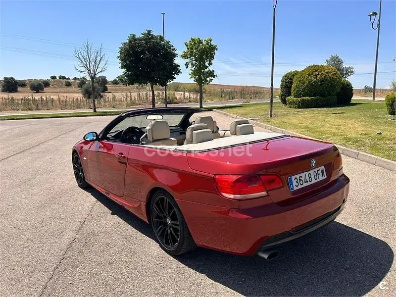 Usado BMW 320 Cabriolet 177 CV (130 kW) 2008 Rojo Descapotable