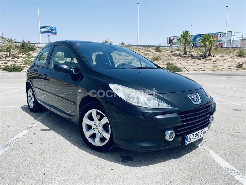 Negro Usado 2006 Peugeot 307 Berlina | 2700 € (Buen precio) - Imagen 1/4