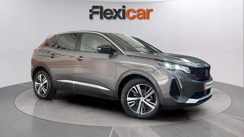 Usado Peugeot 3008 Allure 131 CV (96 kW) 2023 Gris SUV