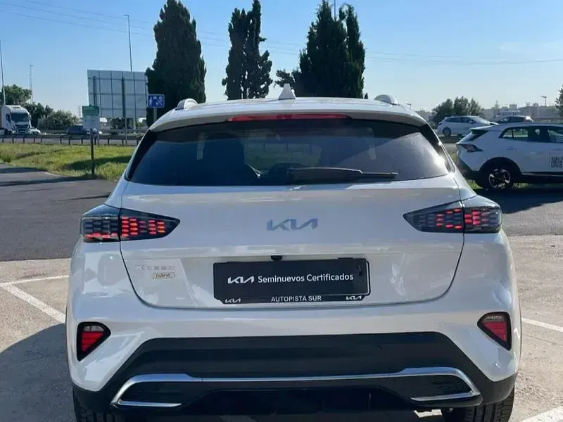 Nuevo Kia XCeed 115 CV (84 kW) 2026 Blanco SUV