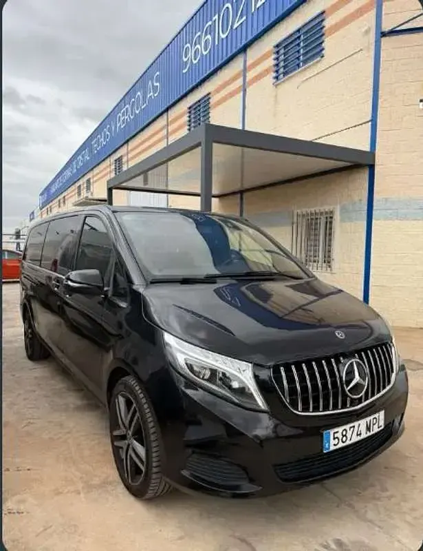 Usado Mercedes V220 Avantgarde 163 CV (119 kW) 2018 Negro Monovolumen