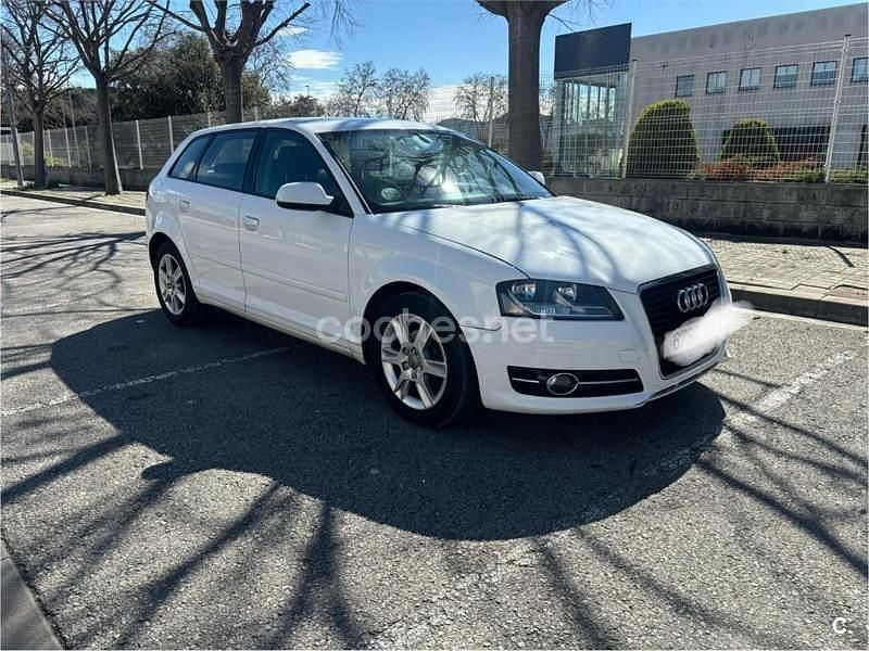 Usado Audi A3 Ambition 105 CV (77 kW) 2011 Blanco Utilitario