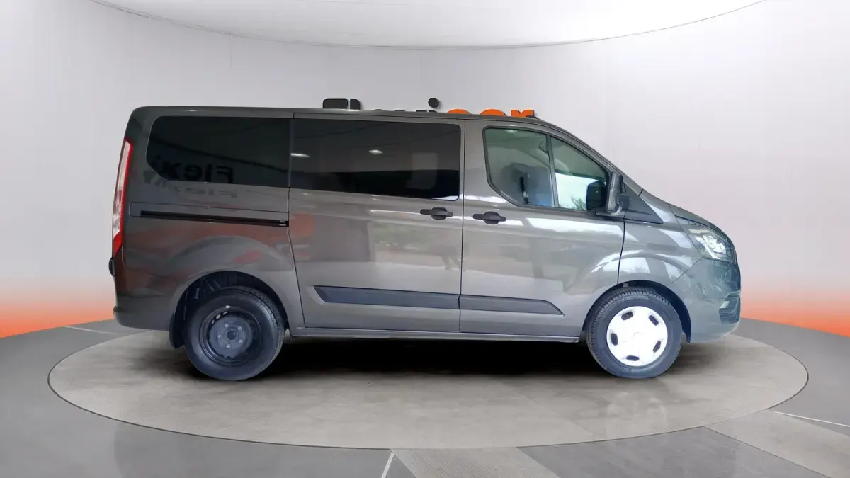 Usado Ford Transit Custom Trend 150 CV (110 kW) 2023 Gris Van