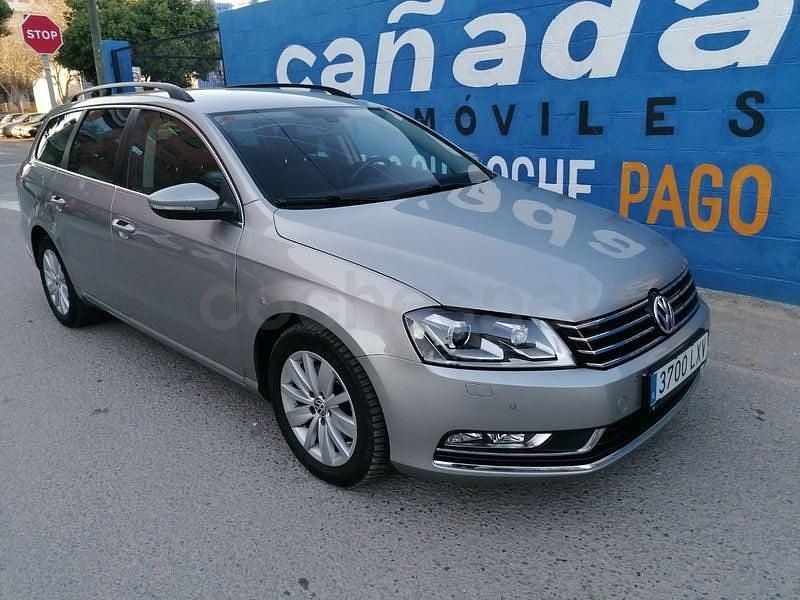 Usado VW Passat Advance 150 CV (110 kW) 2015 Gris / plata Familiar