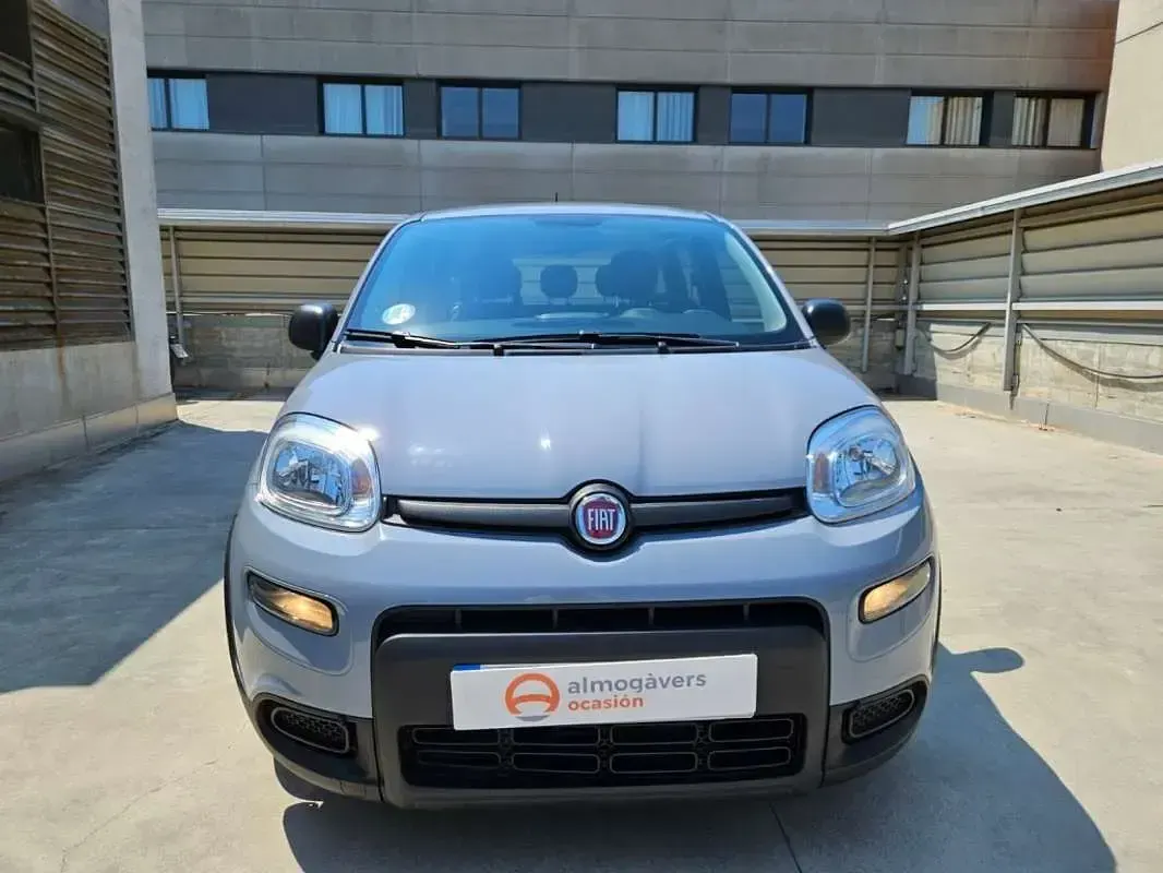 Usado Fiat Panda 71 CV (52 kW) 2022 Gris Utilitario
