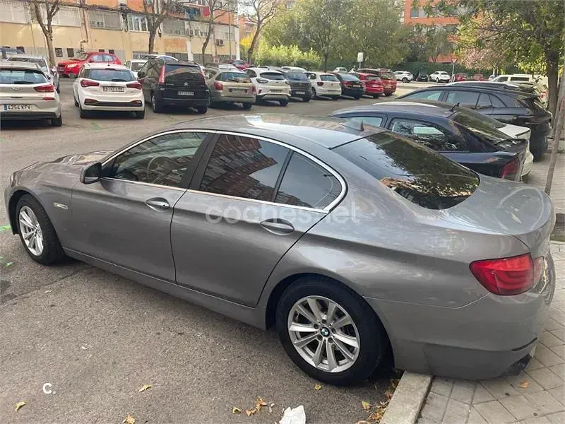 Usado BMW 520 Comfort Edition 177 CV (130 kW) 2010 Gris / plata Berlina
