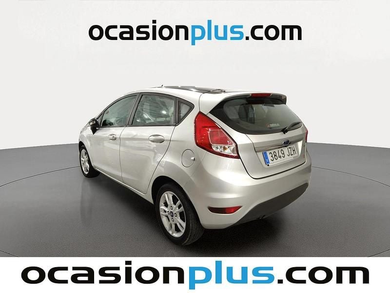 Usado Ford Fiesta Trend 82 CV (60 kW) 2017 Gris plata Utilitario