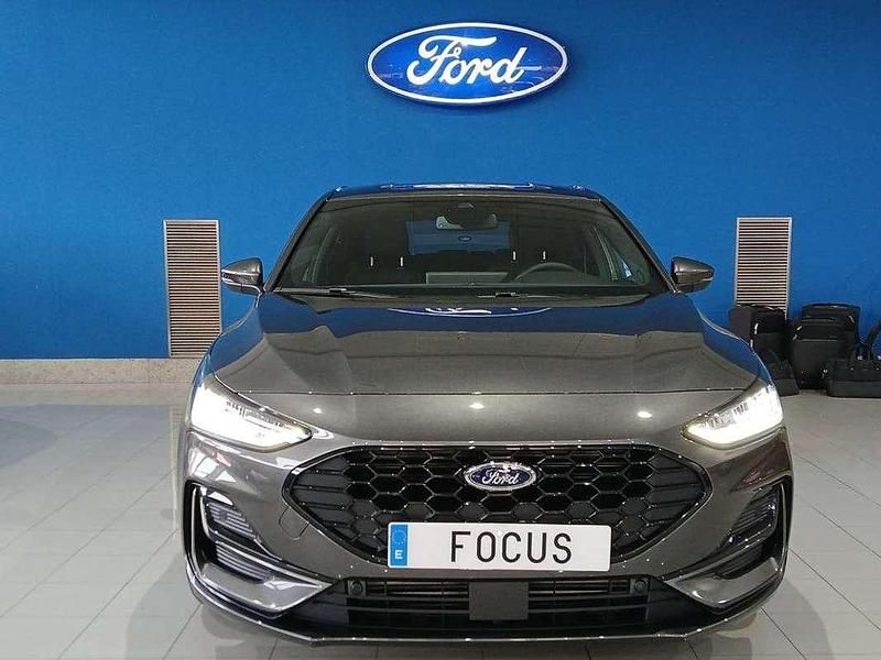 Nuevo Ford Focus ST-Line 125 CV (91 kW) 2025 Gris Utilitario